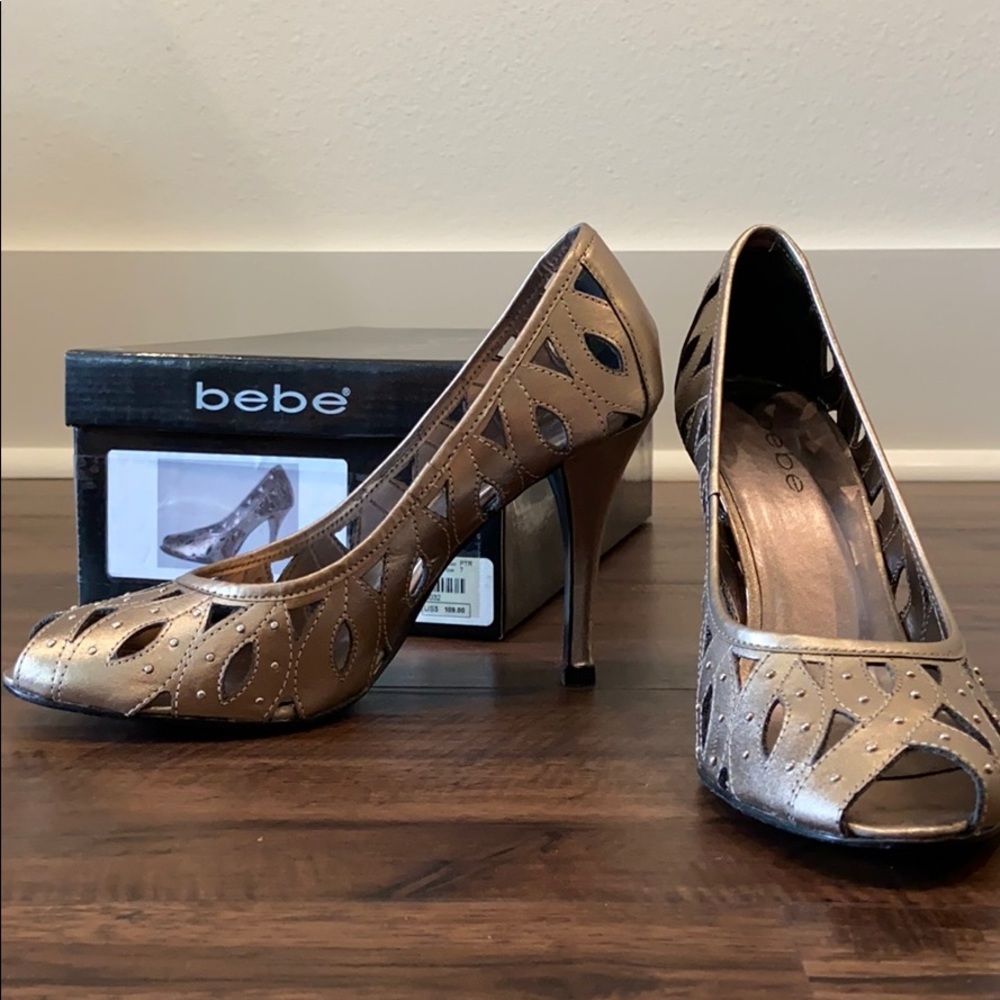 Bebe chrome heels size 7
